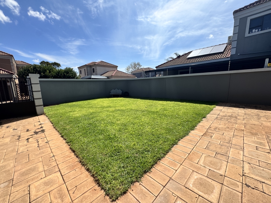 To Let 3 Bedroom Property for Rent in La Hoff North West